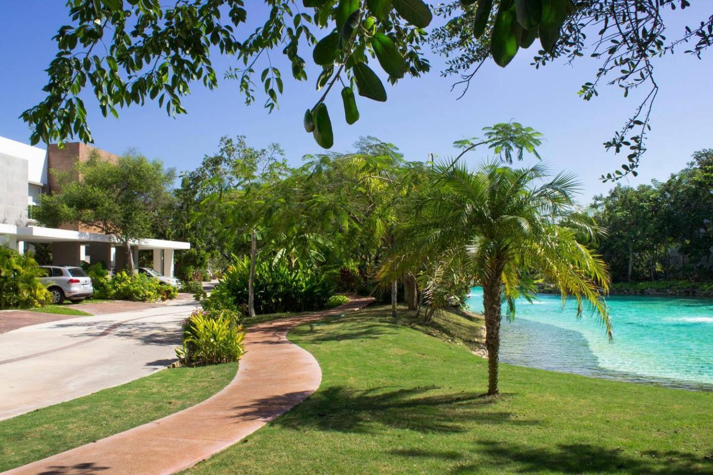 Modern House Surrounded By Nature Mérida Esterno foto
